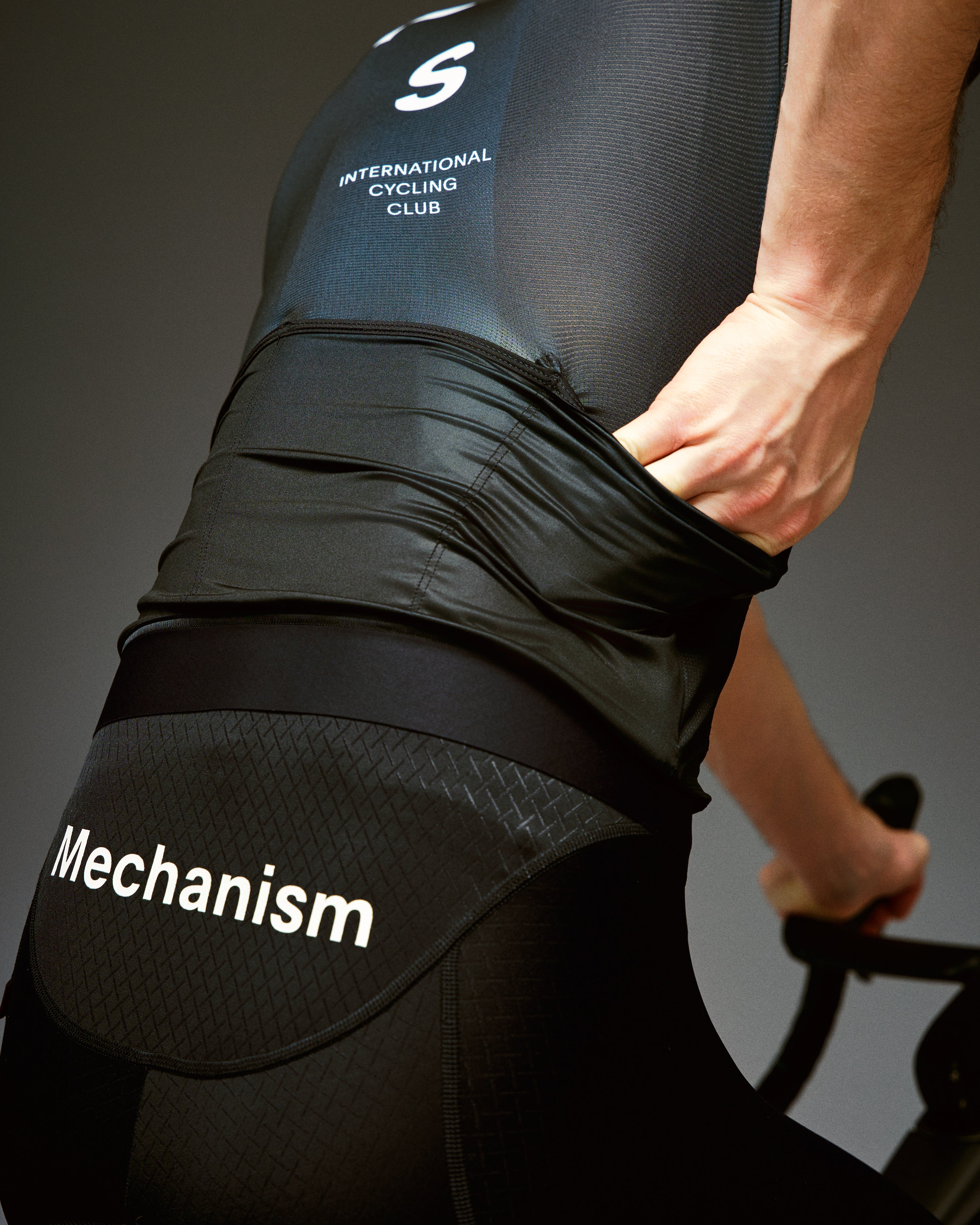 MEN'S MECHANISM JERSEY - BLACK