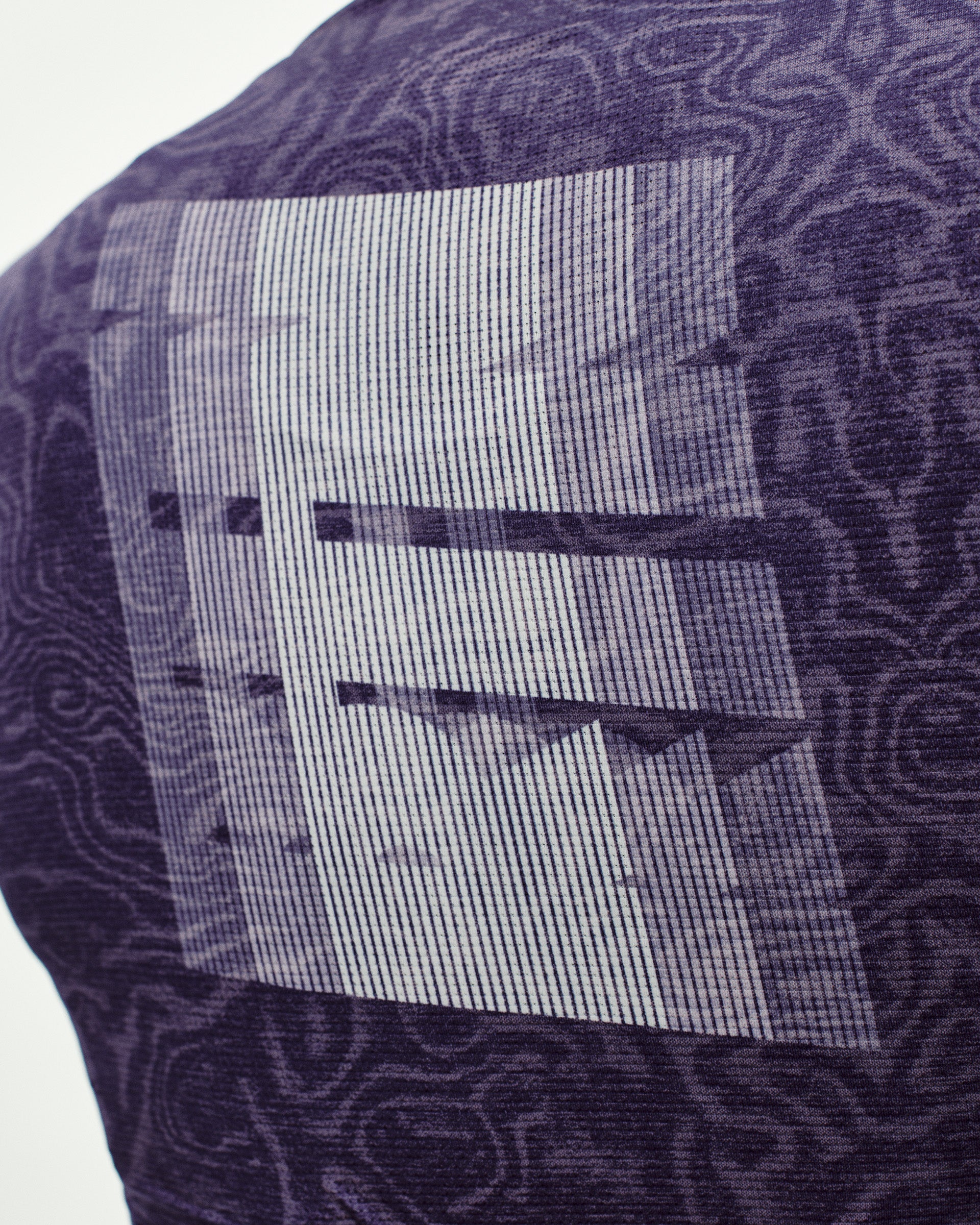 WOMEN'S MECHANISM LOGO JERSEY - AOP RTN DARK PURPLE