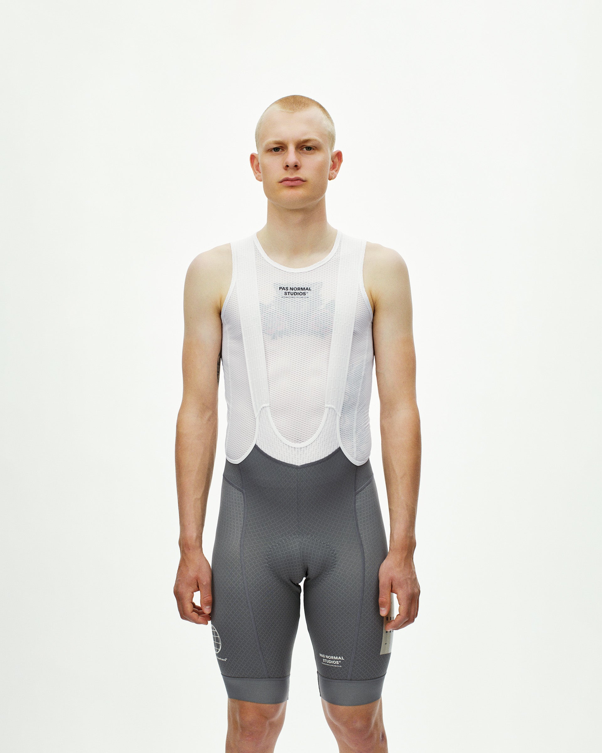 MEN'S MECHANISM LOGO BIBS - MEDIUM GREY