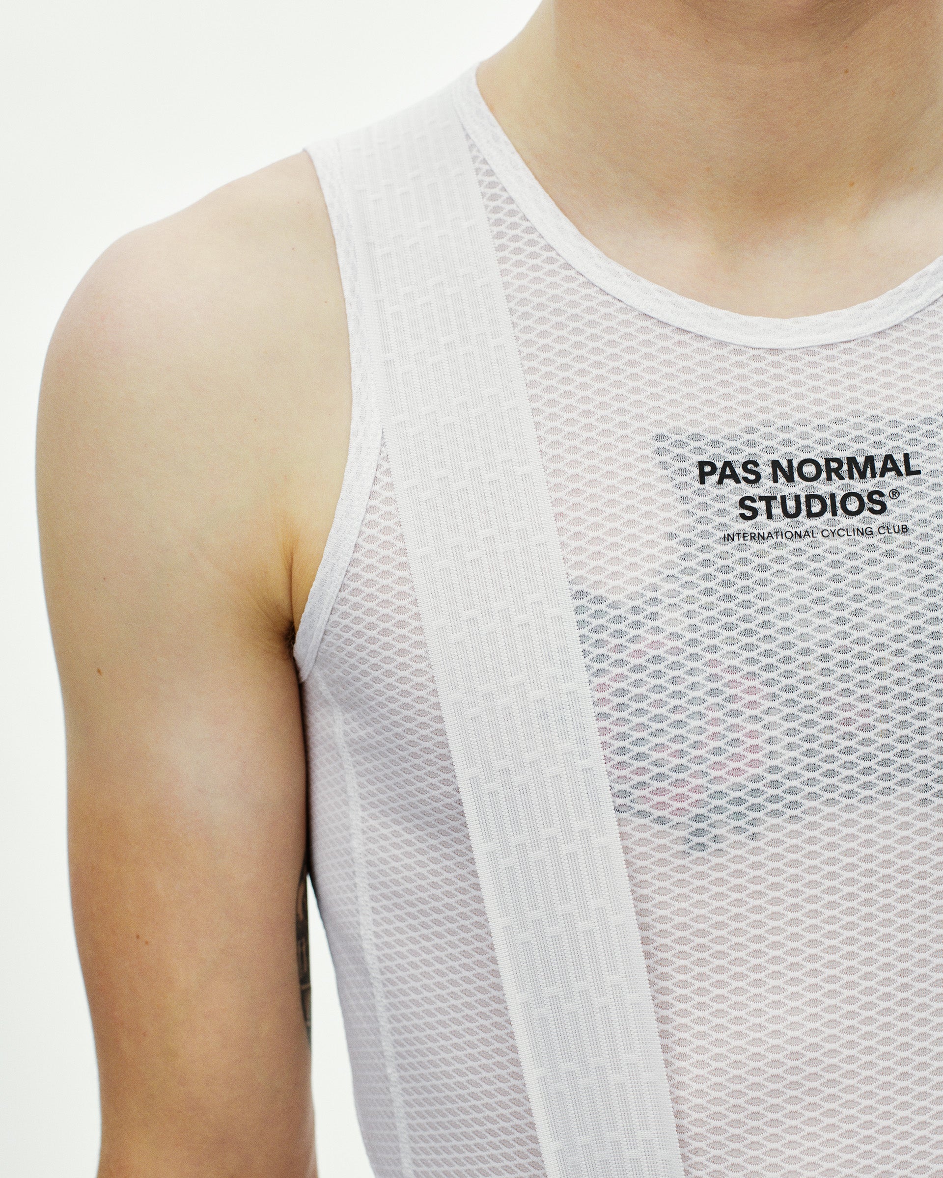 MEN'S MECHANISM LOGO BIBS - MEDIUM GREY