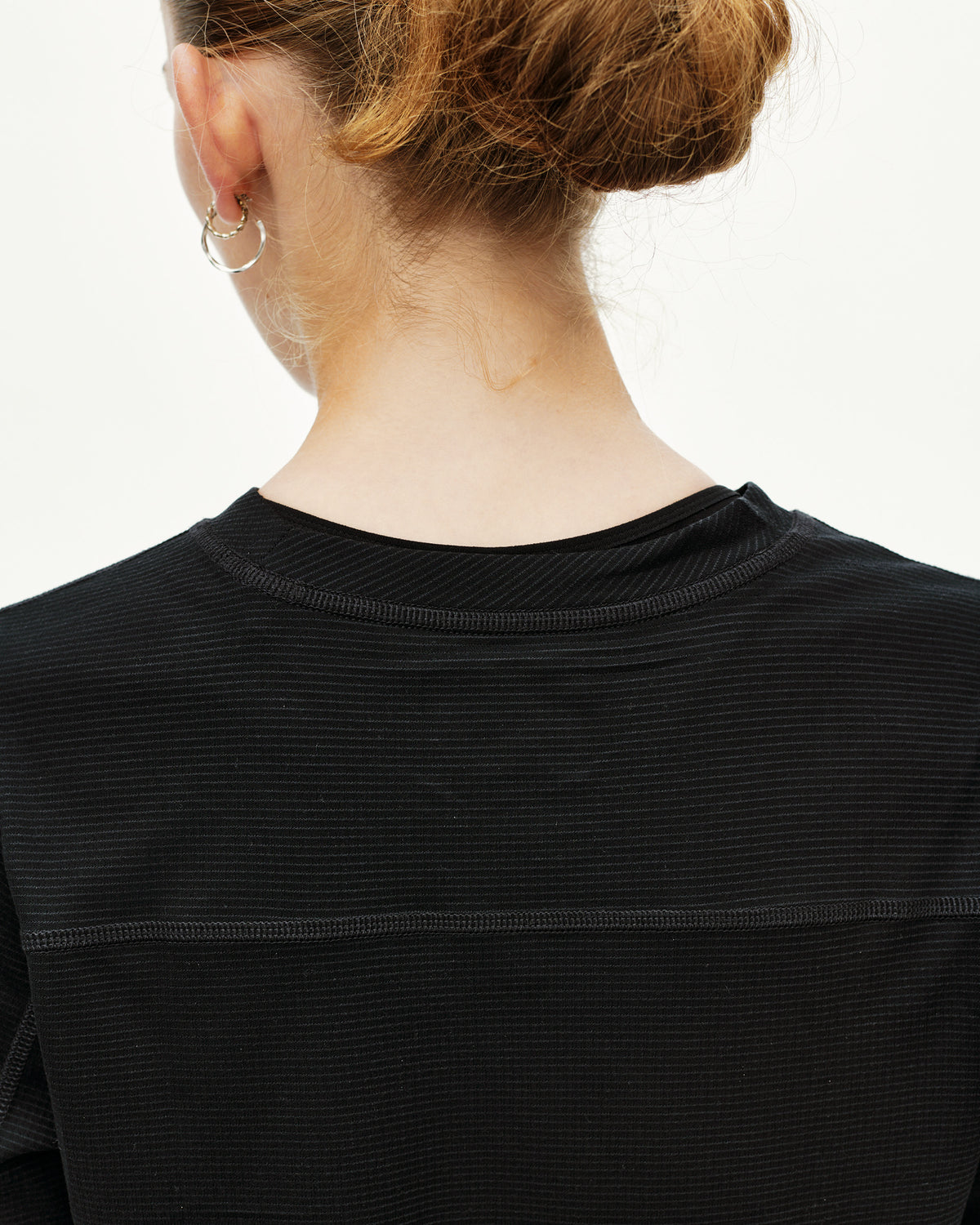 WOMEN'S BALANCE LS SHIRT - BLACK