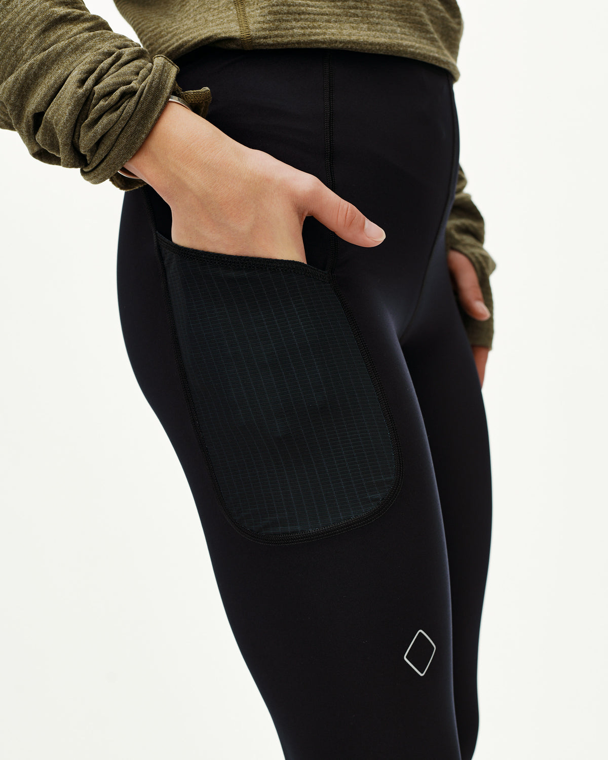 WOMEN'S BALANCE LONG TIGHTS - BLACK