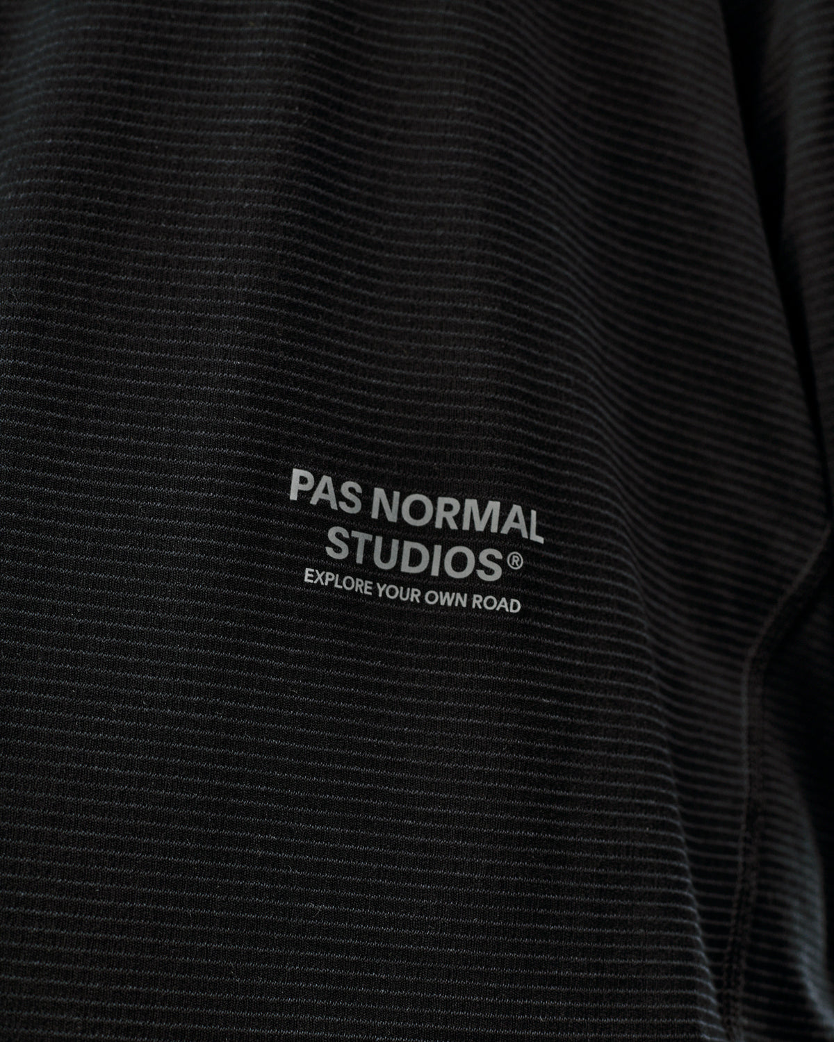 BALANCE LS SHIRT - BLACK