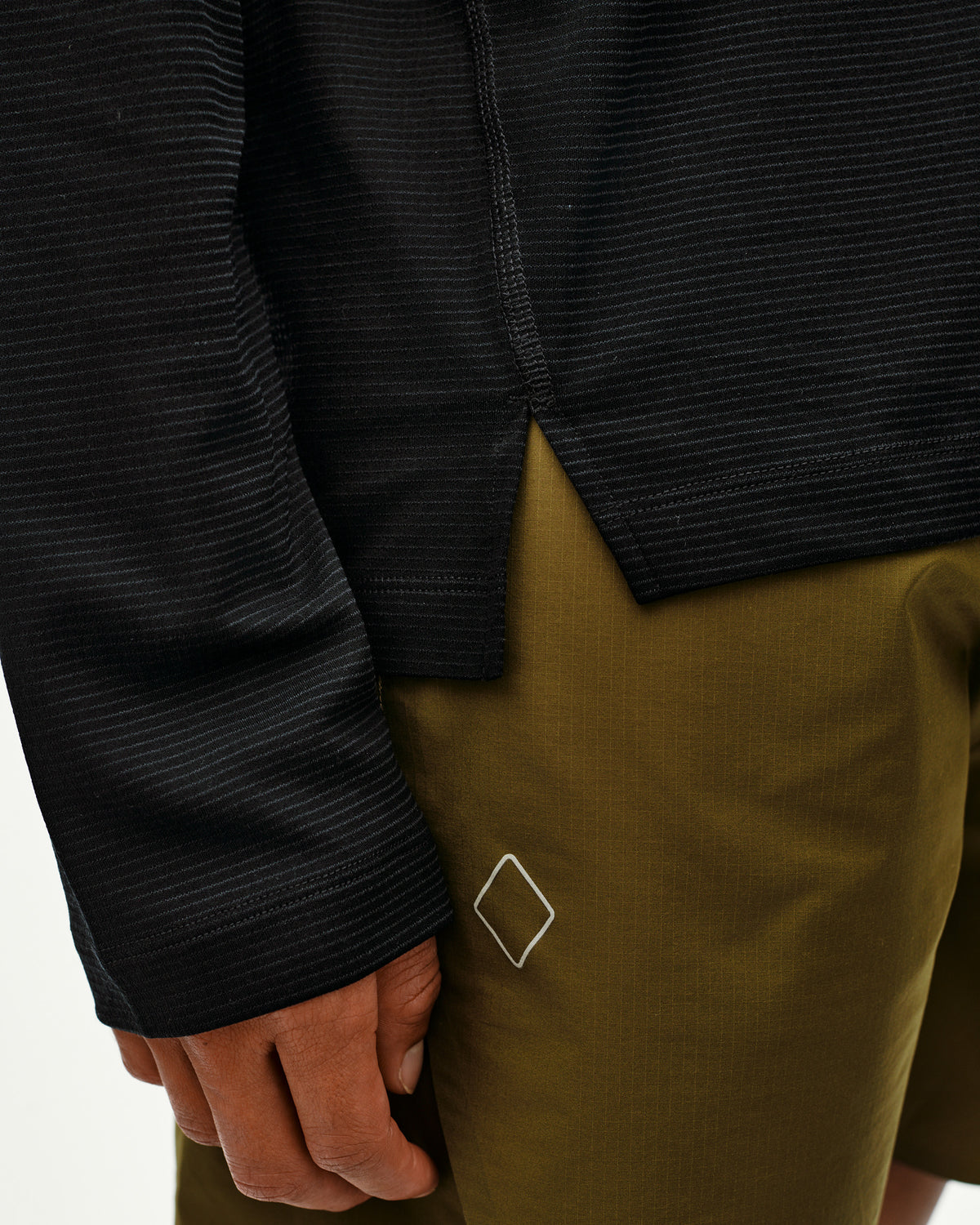 BALANCE LS SHIRT - BLACK