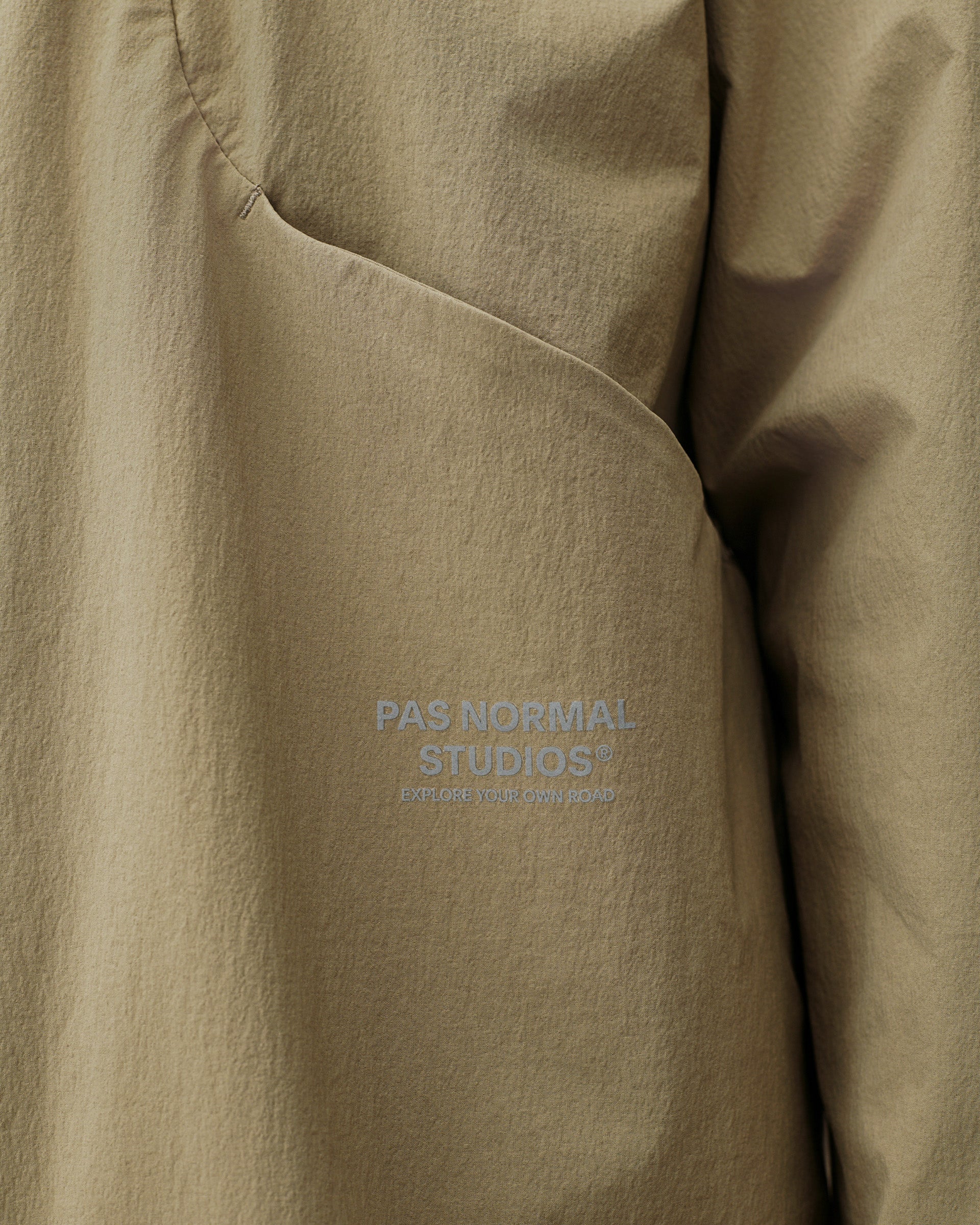 OFF-RACE TECH OVERSHIRT - DUSTY EARTH