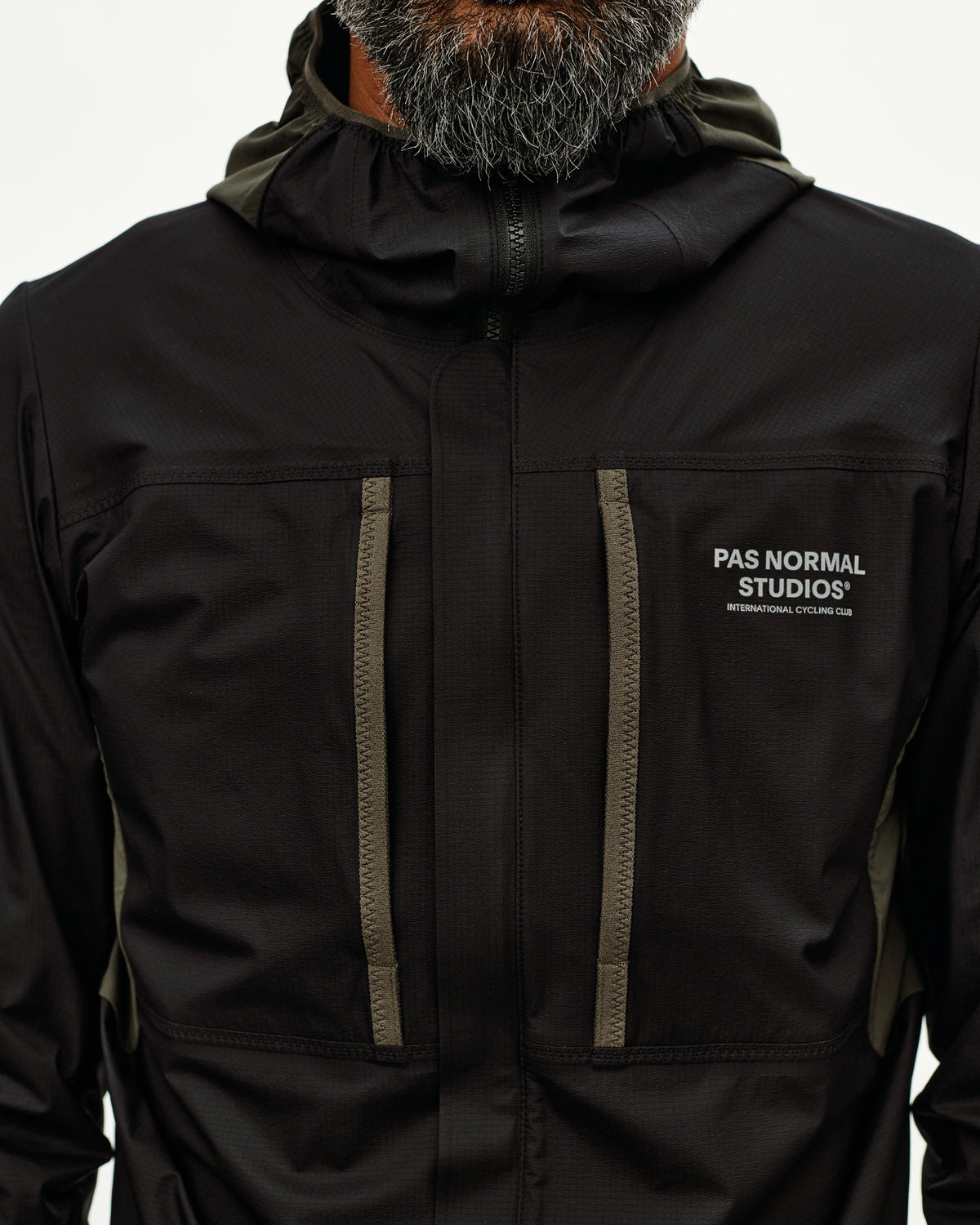 ESCAPISM HOODED LIGHTWEIGHT JACKET - BLACK