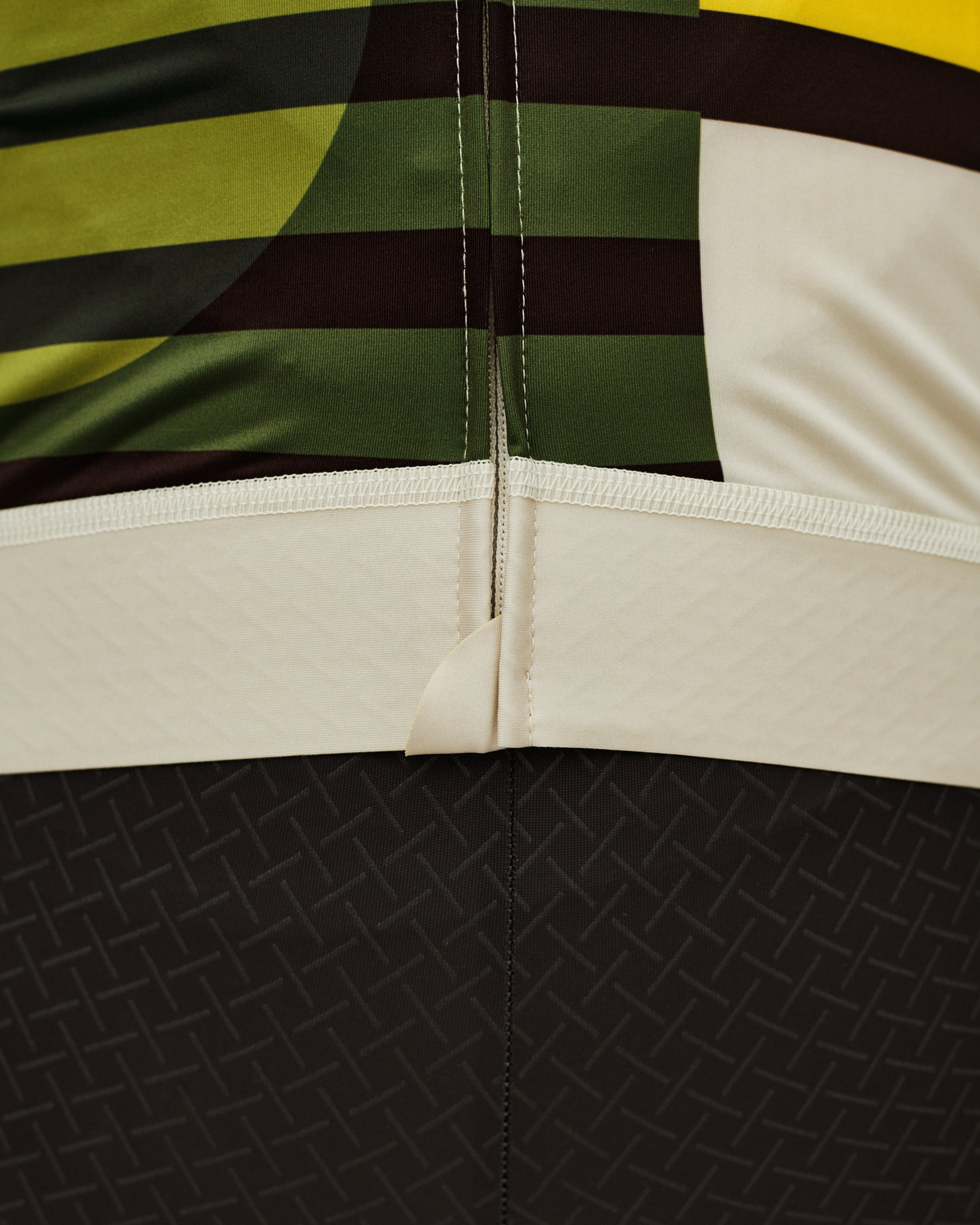 WOMEN'S MECHANISM JERSEY - AOP INTERNATIONAL SAND