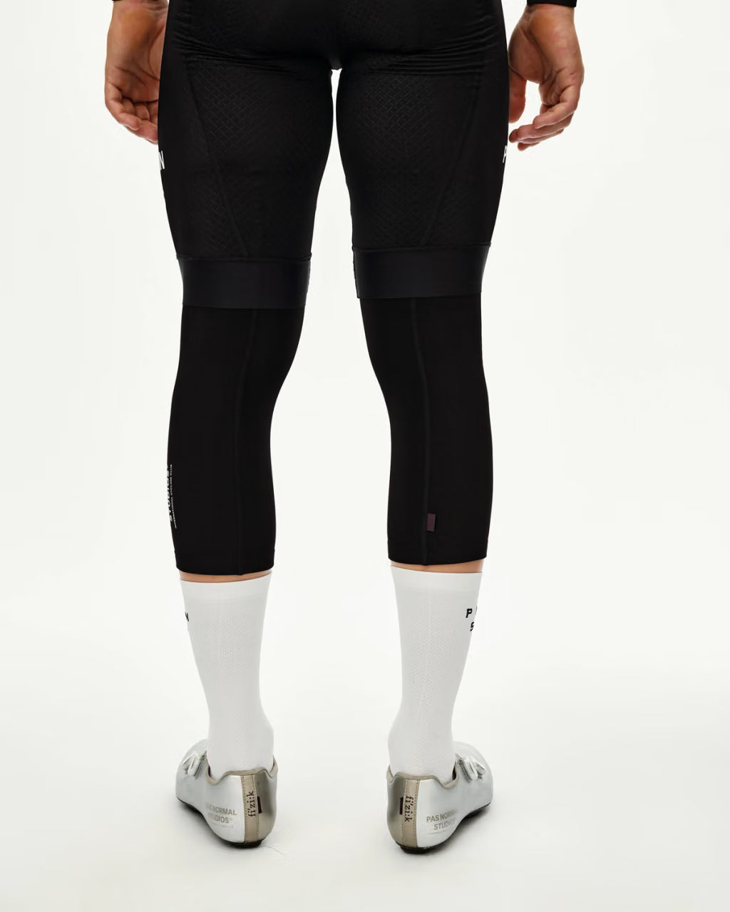 LOGO KNEE WARMERS - BLACK