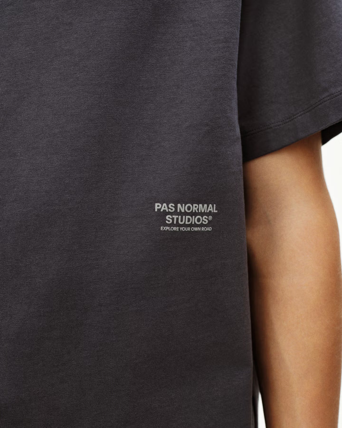 OFF-RACE T-SHIRT - STEEL