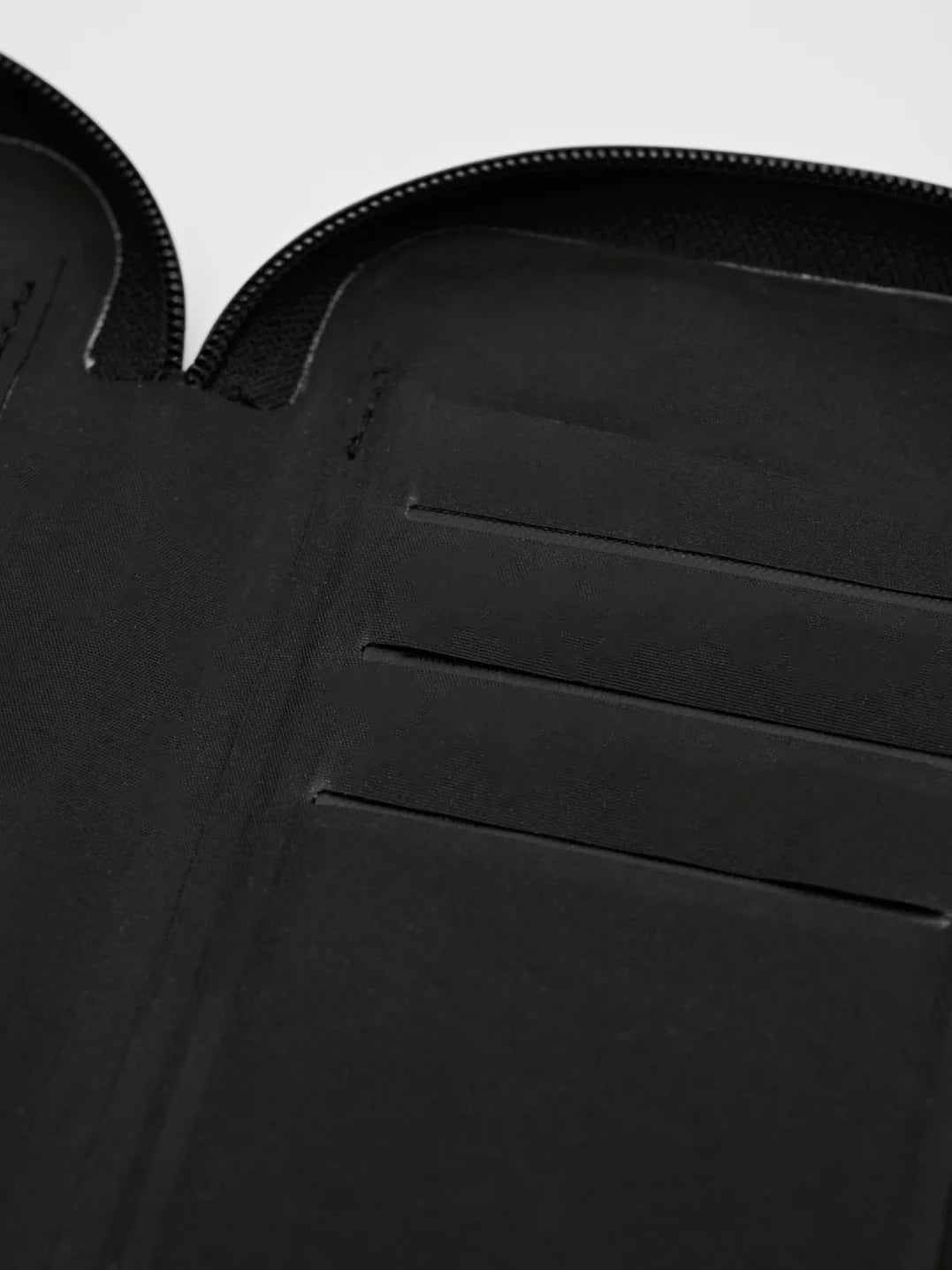 MAAP - SHIELD WATERPROOF WALLET - LARGE