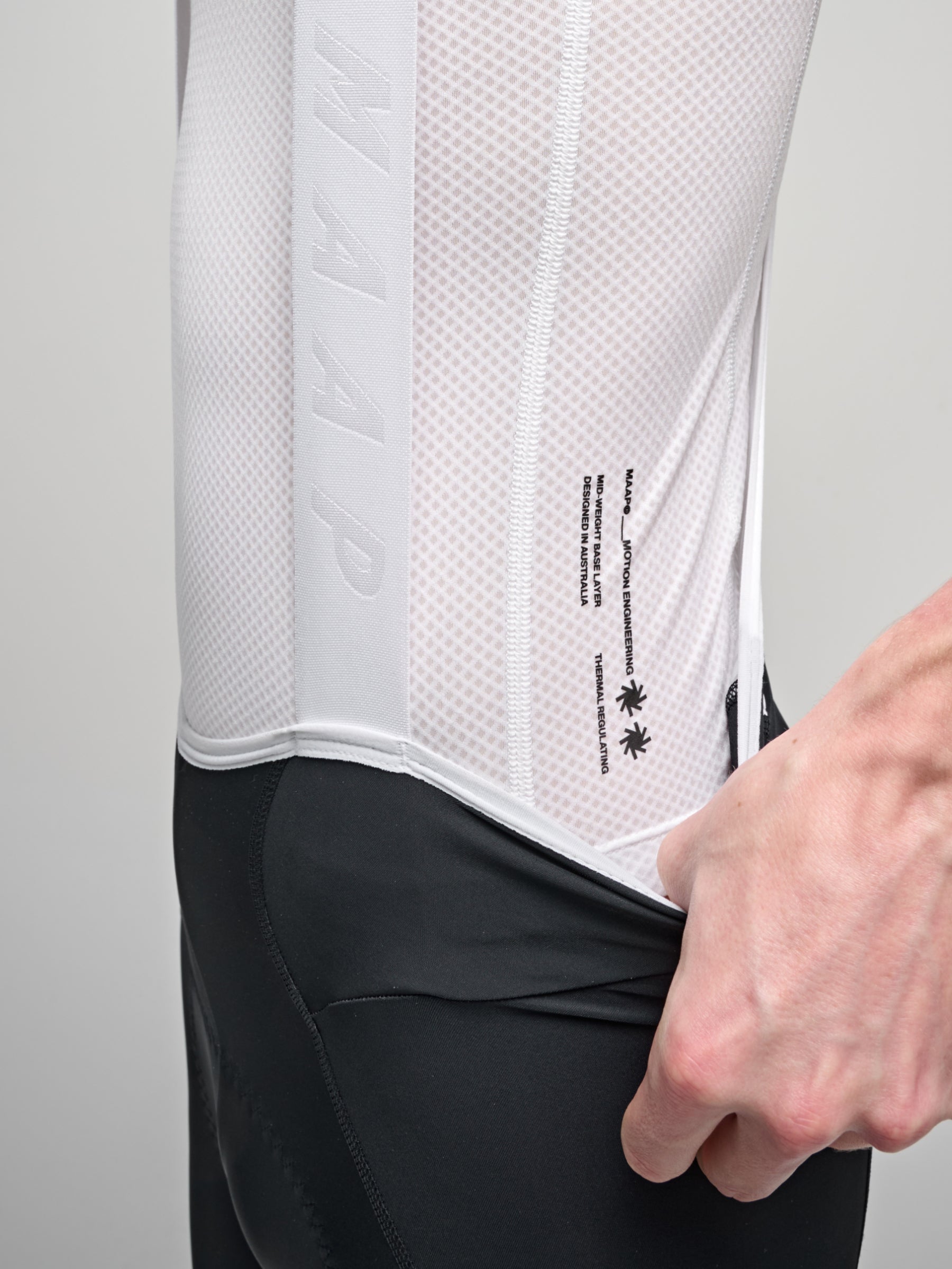 TEAM MESH BASE LAYER - WHITE