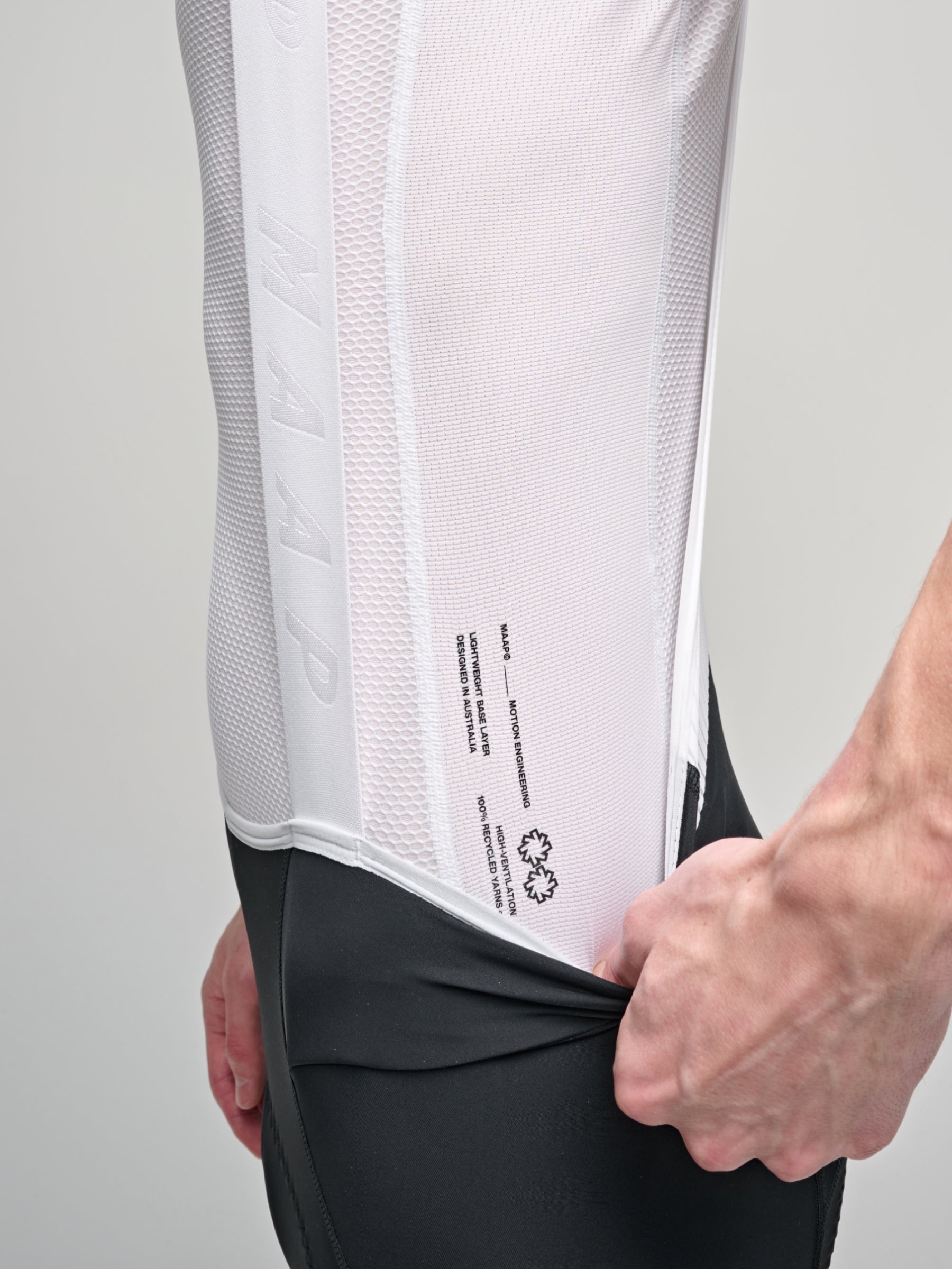 TEAM MID WEIGHT BASE LAYER - WHITE