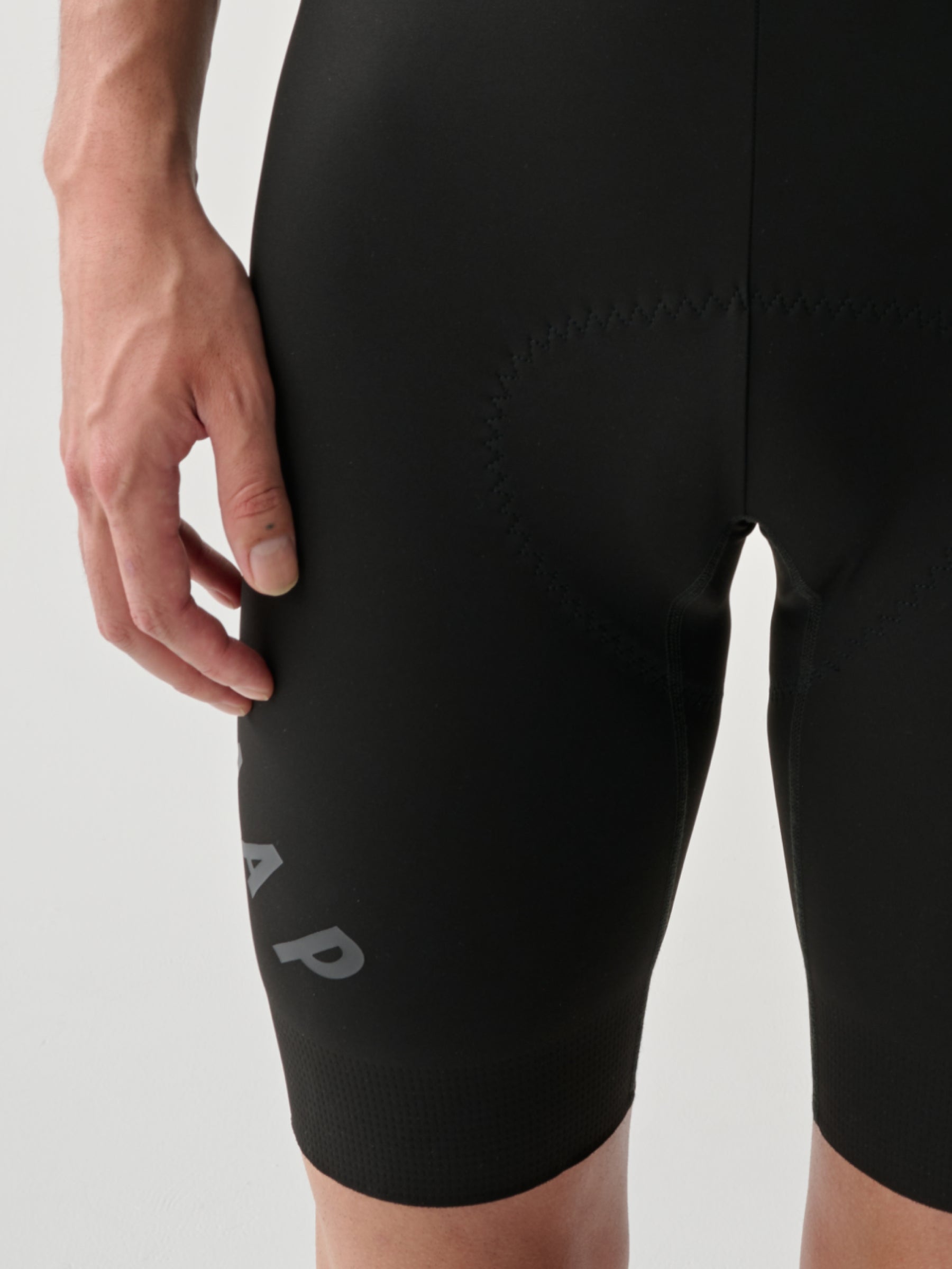 AEON BIB SHORT - BLACK/BLACK