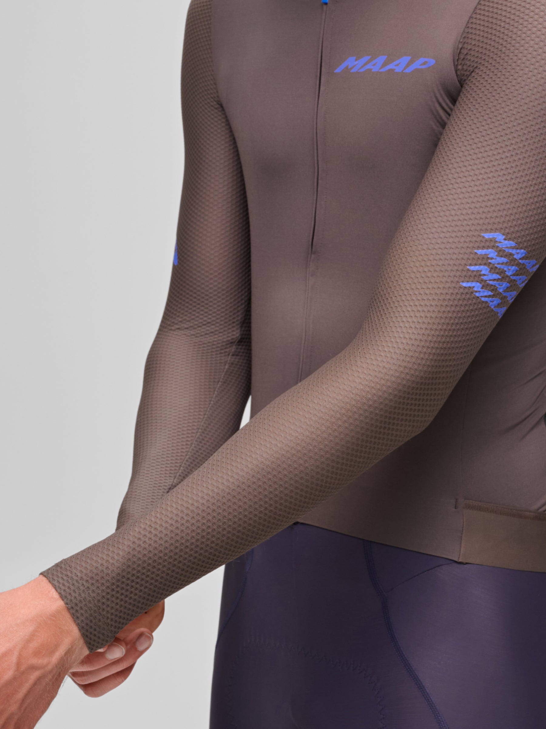 EMERGE LS JERSEY - BROWN UMBER