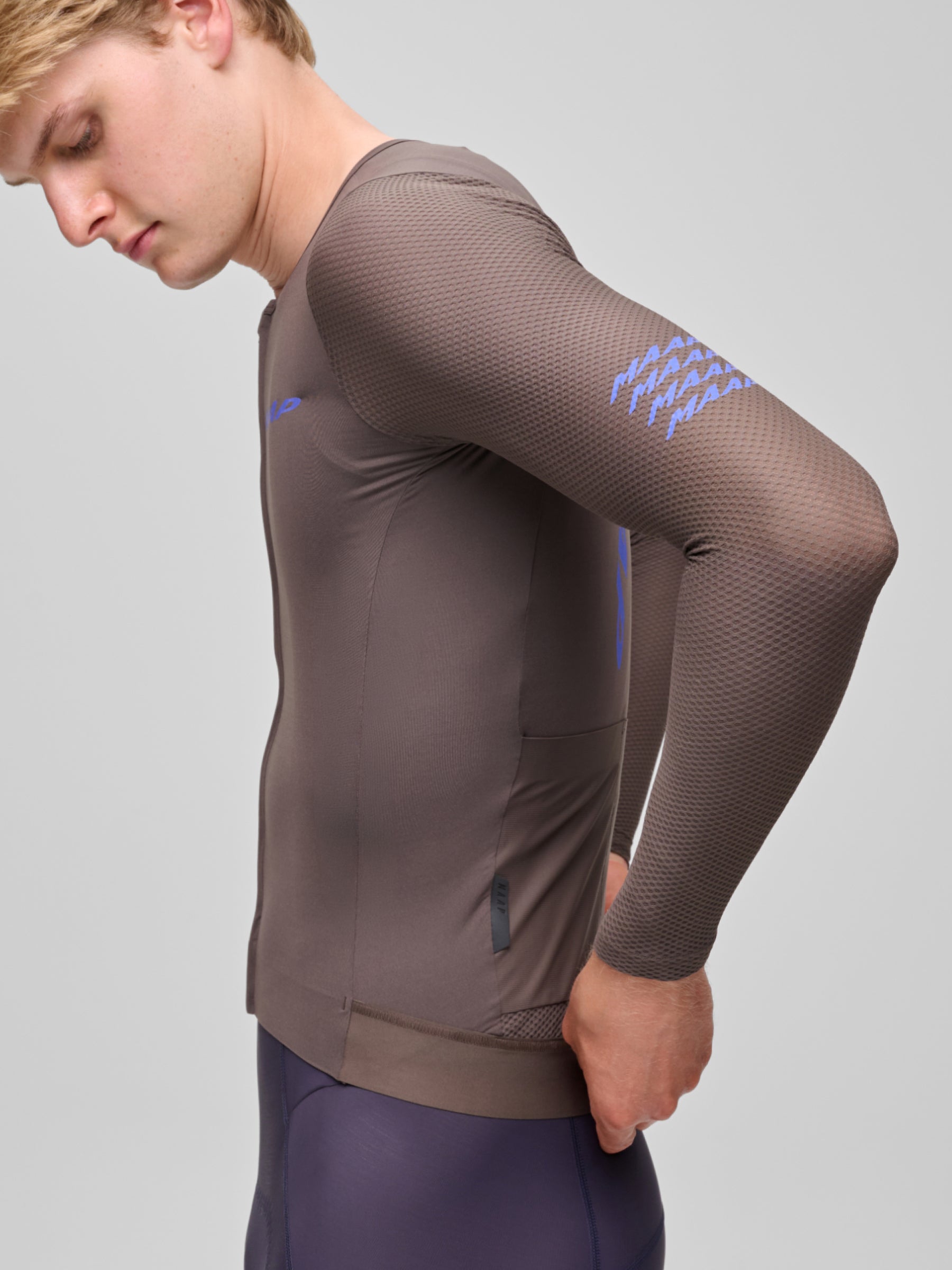 EMERGE LS JERSEY - BROWN UMBER
