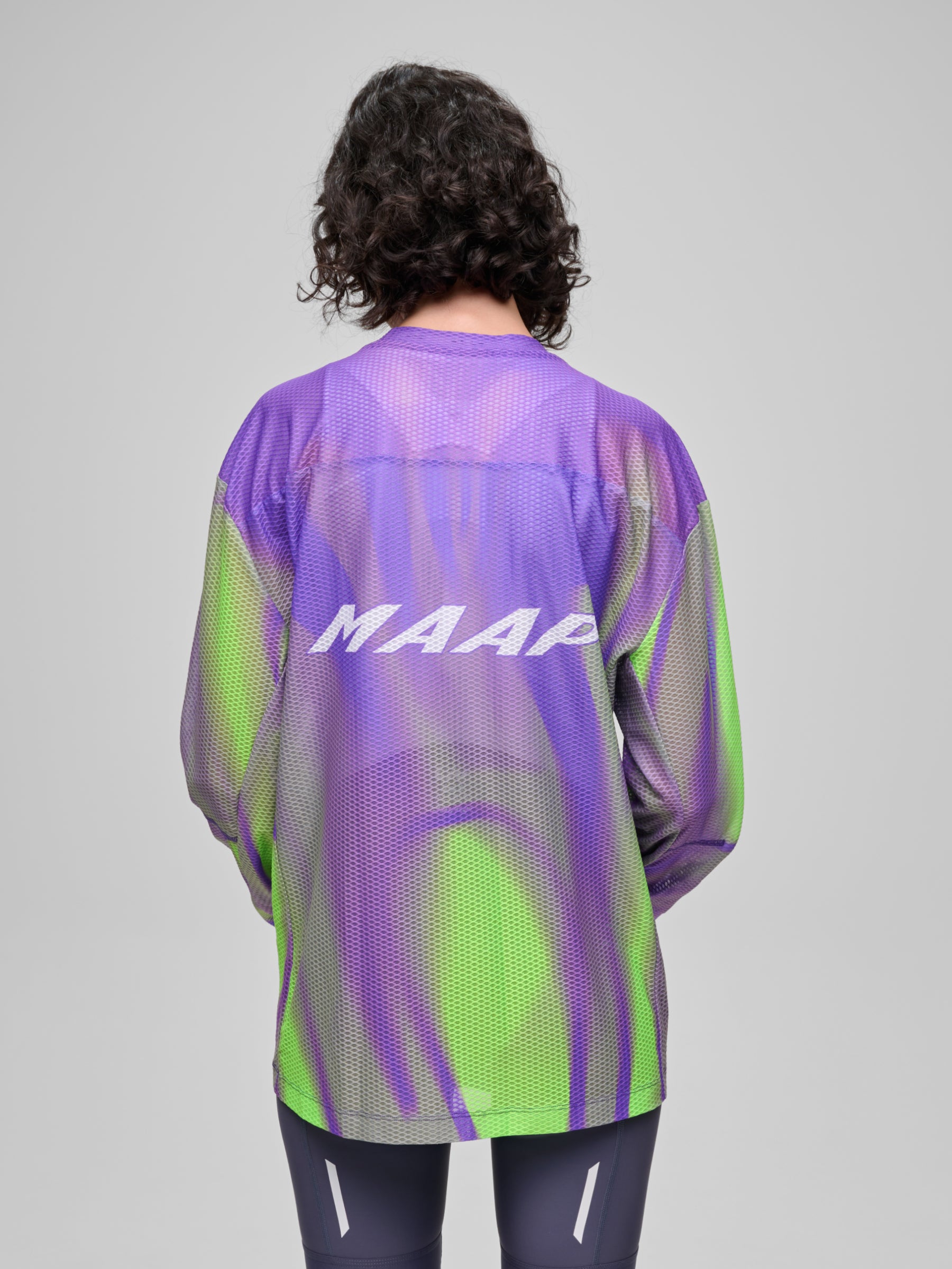WORLDTOUR 26 MESH LS TEE - BLACKOUT GLOW