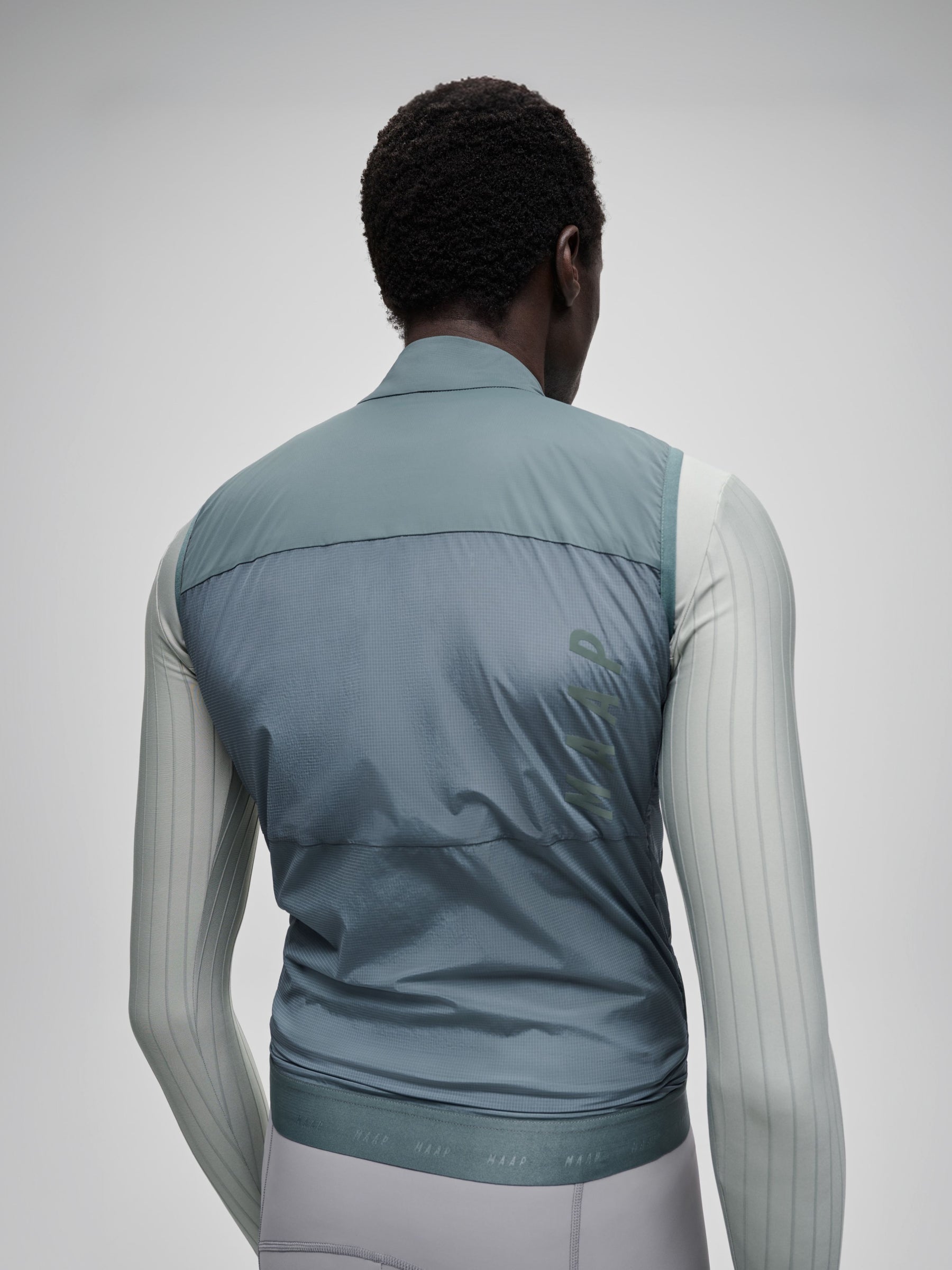 Team Flow+ Vest in Green Slate: product image 4