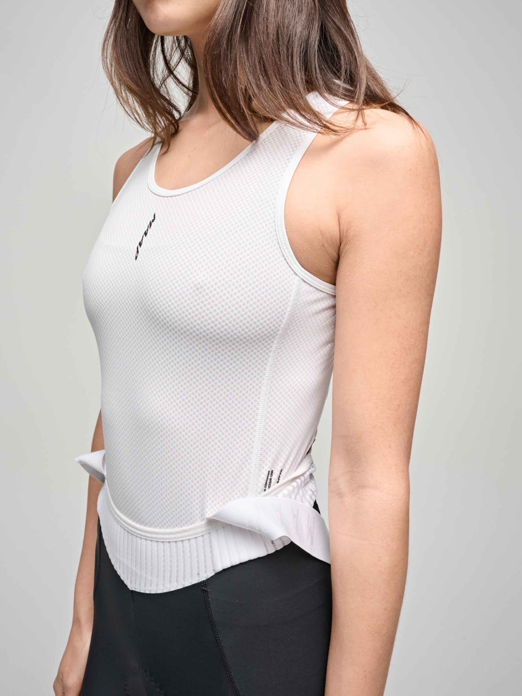 WOMEN'S TEAM MESH BASE LAYER - WHITE