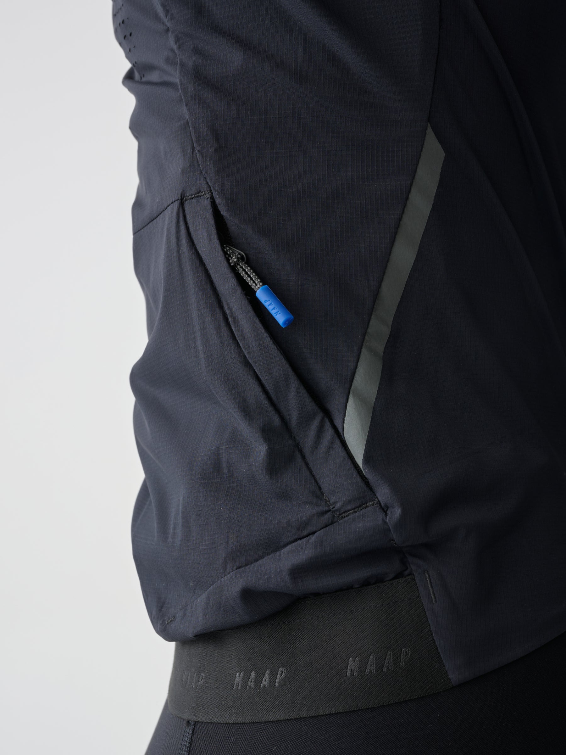 WOMEN'S FLOW JACKET - BLACK