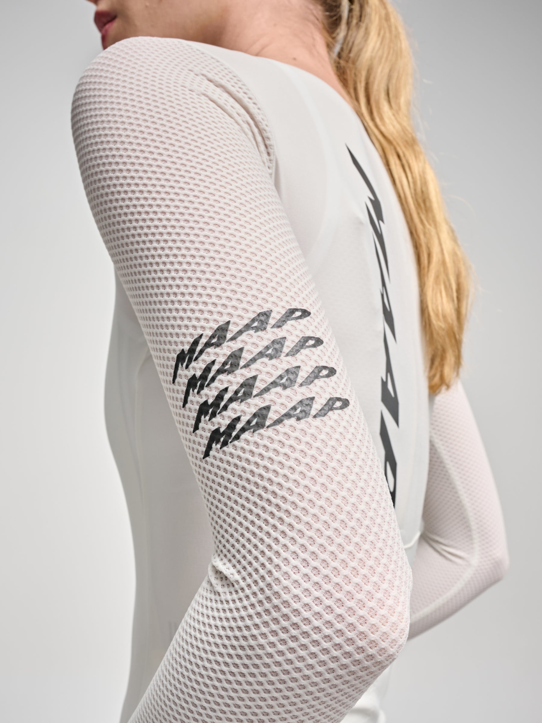 WOMEN'S EMERGE LS JERSEY - VAPOUR
