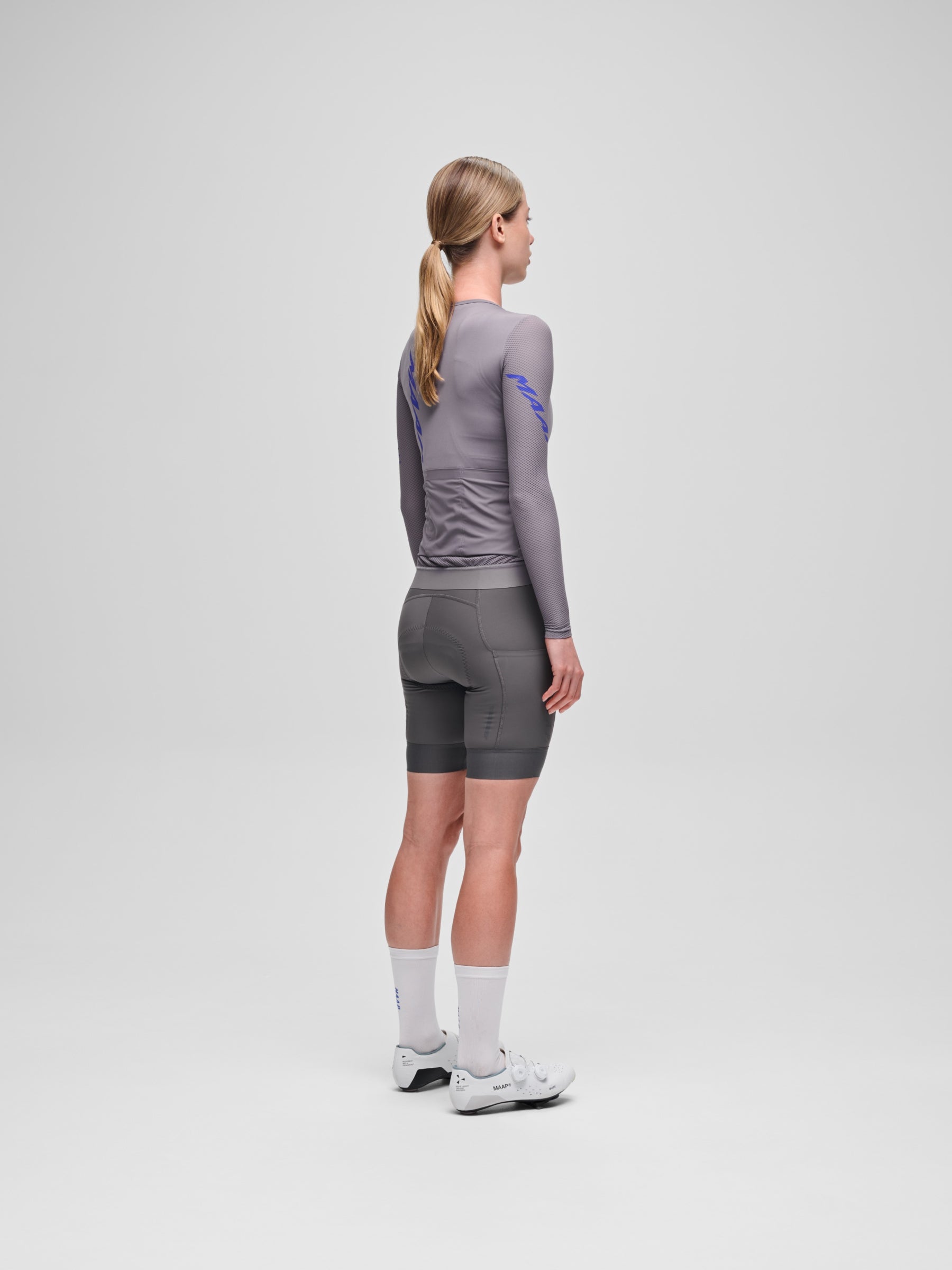 Women's Pro Emerge LS Jersey in Anthracite: product image 2