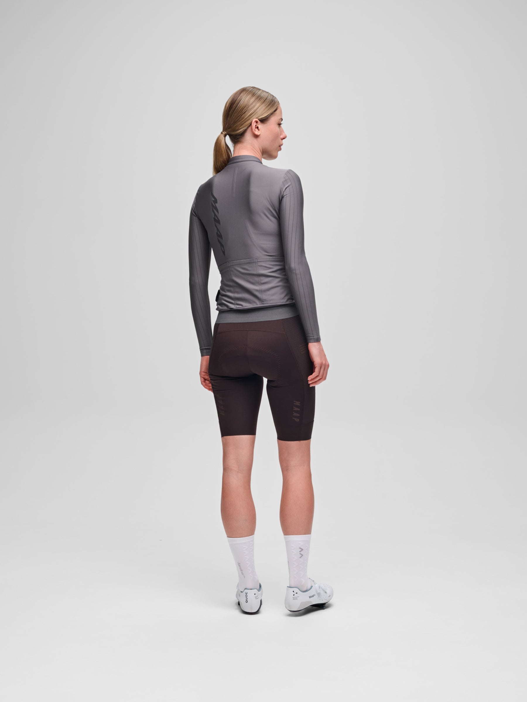 Women's Pro Aero Thermal LS Jersey in Meteorite: Added texture on internal sleeves for additional warmth against the elements