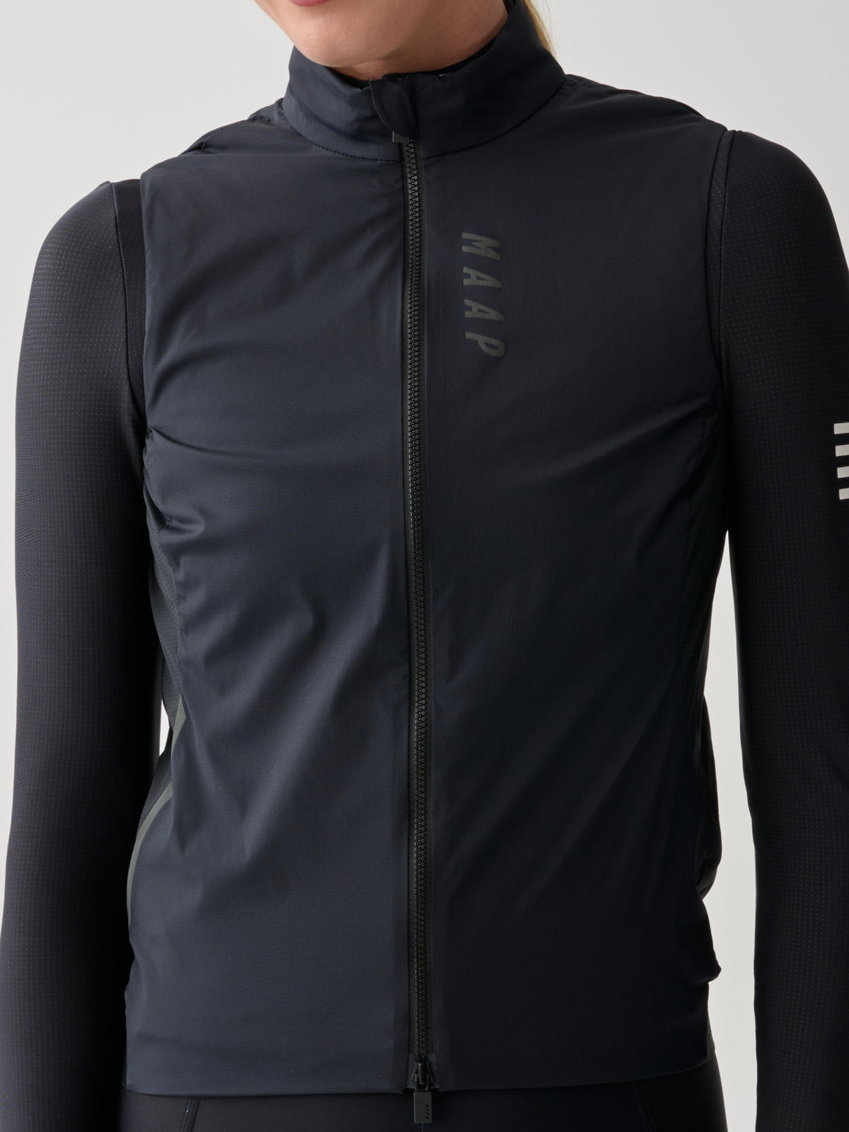 WOMEN'S TEAM FLOW INSULATED VEST - BLACK