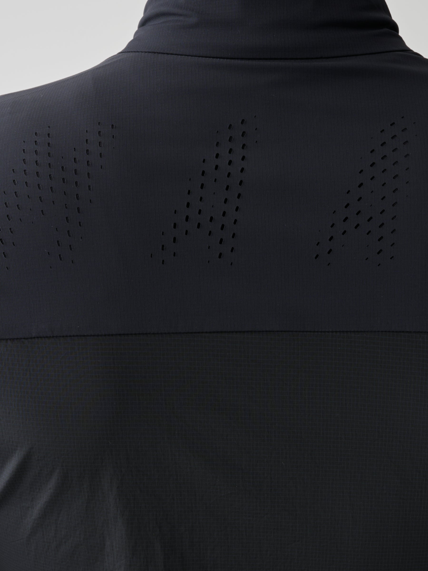 WOMEN'S FLOW VEST - BLACK
