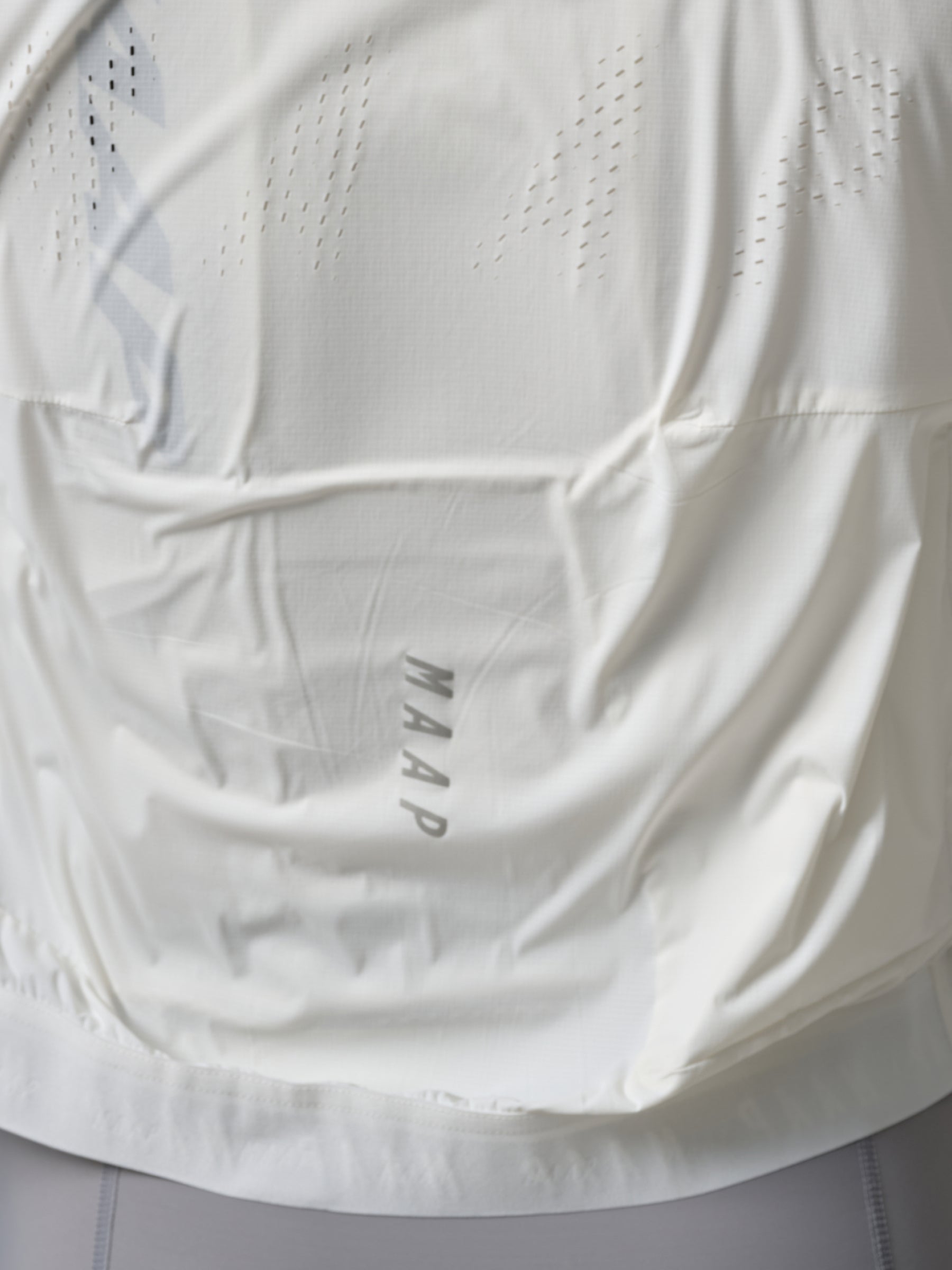 Women's Team Flow Vest in Thistle: Wind-blocking ripstop materials provide protection where you need it most.