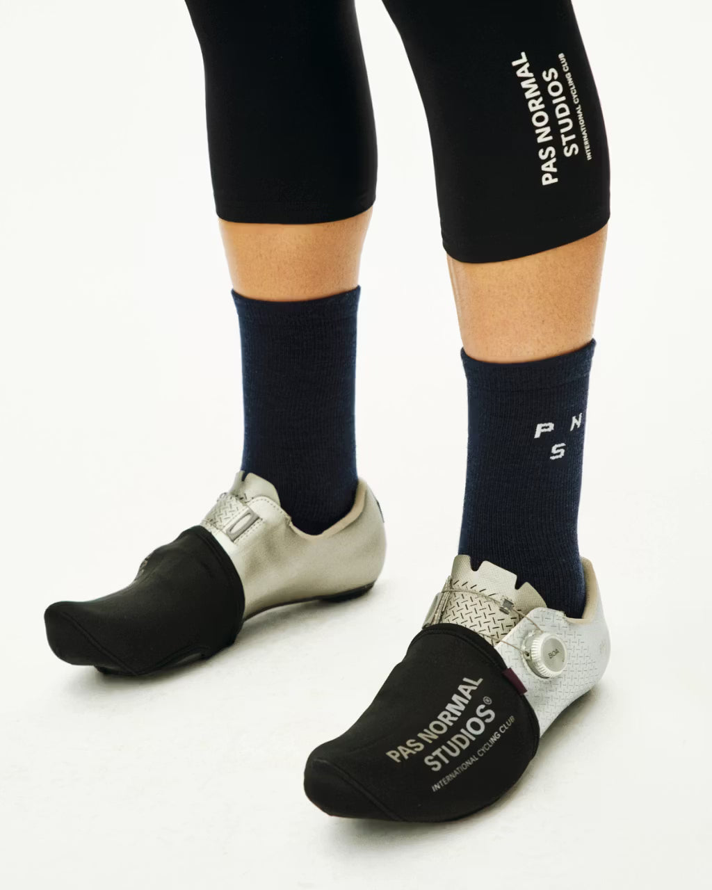 LOGO TOE COVER - BLACK