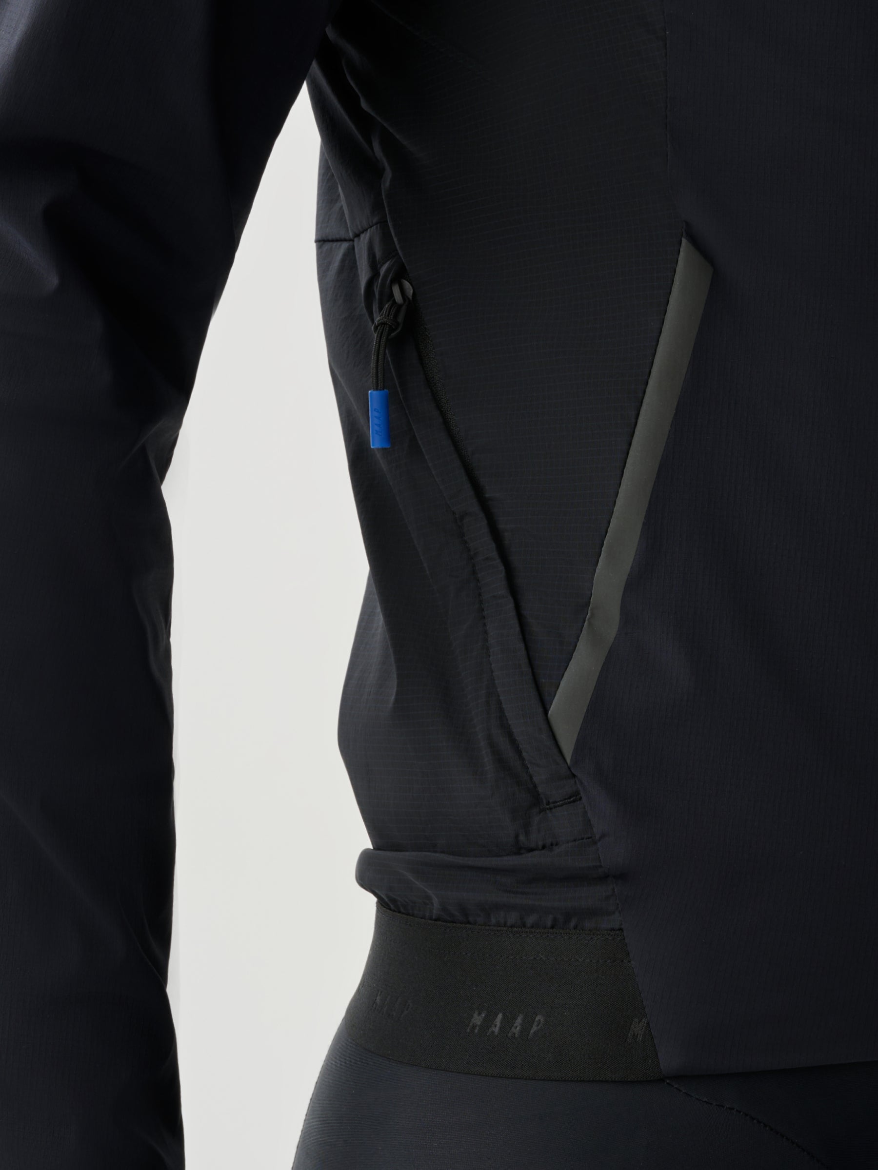 FLOW INSULATED JACKET - BLACK