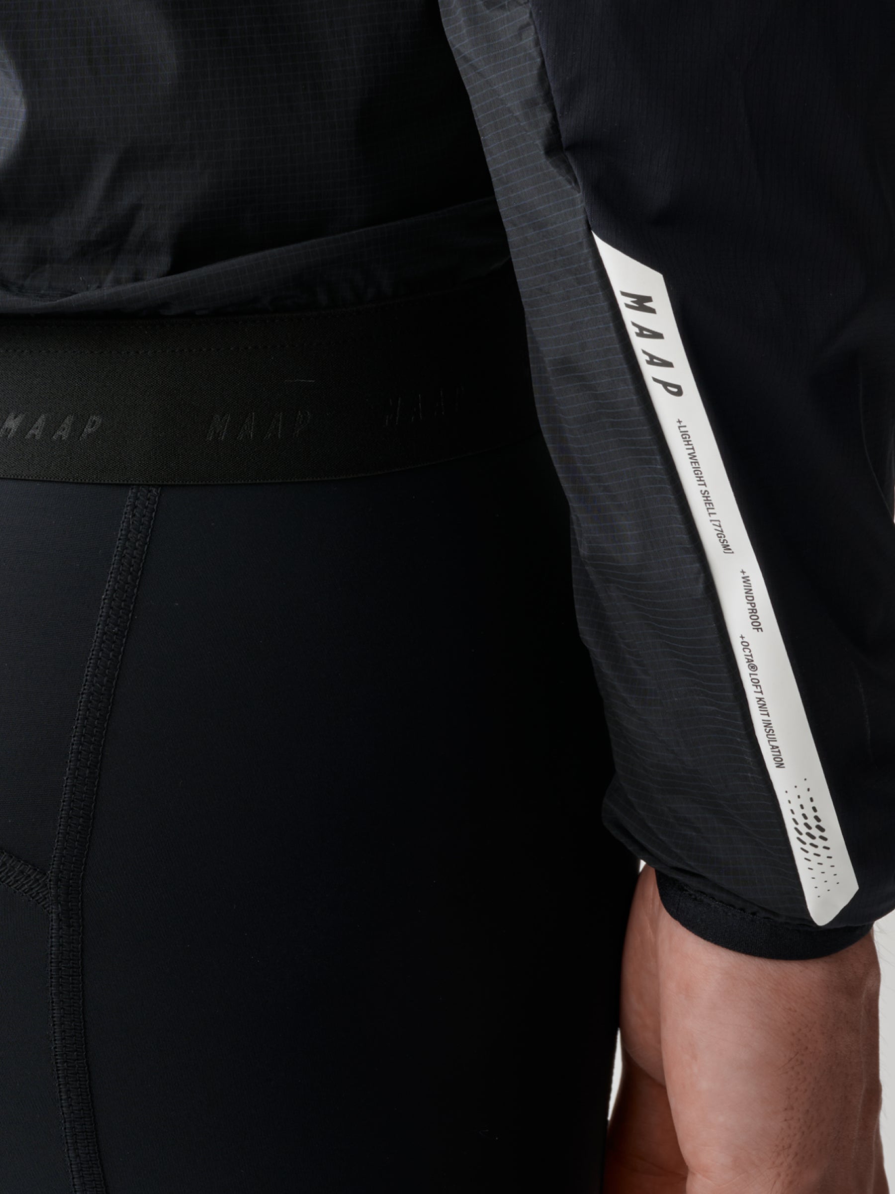 FLOW INSULATED JACKET - BLACK