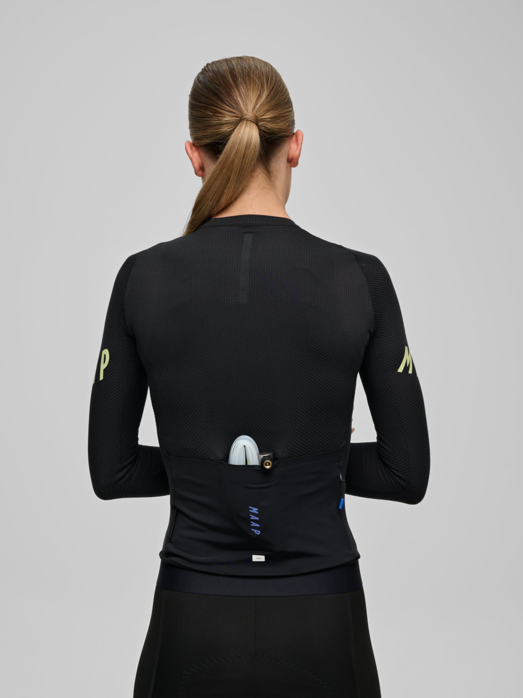 WOMEN'S AEON LS JERSEY - BLACK